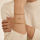 Bracelet with a chain of hearts